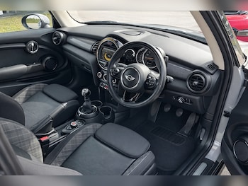 Used MINI Hatch 2016 for sale - 78216043: Photo