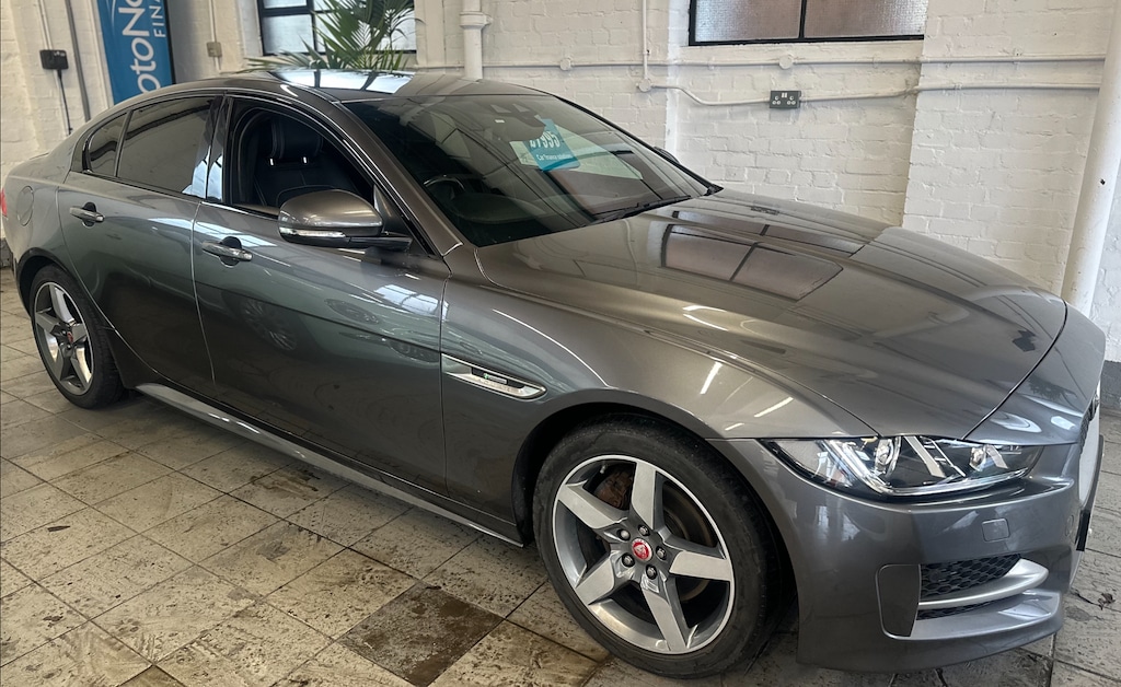 Used Jaguar XE 2017 for sale - 77877952: Photo 2