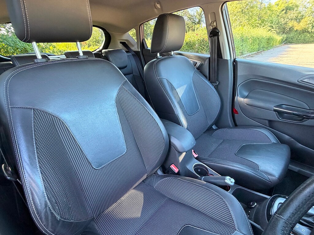 Used Ford Fiesta 2015 for sale - 76580400: Photo 11