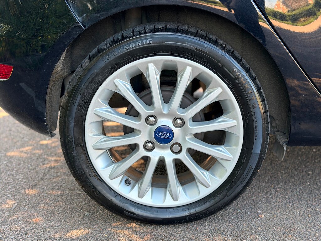 Used Ford Fiesta 2015 for sale - 76580400: Photo 13