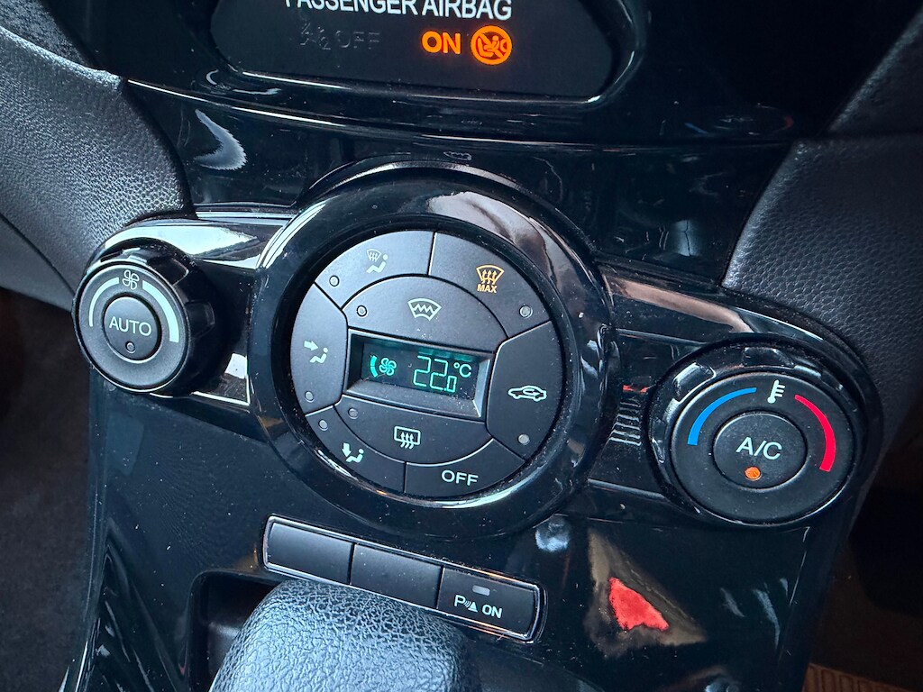 Used Ford Fiesta 2015 for sale - 76580400: Photo 14