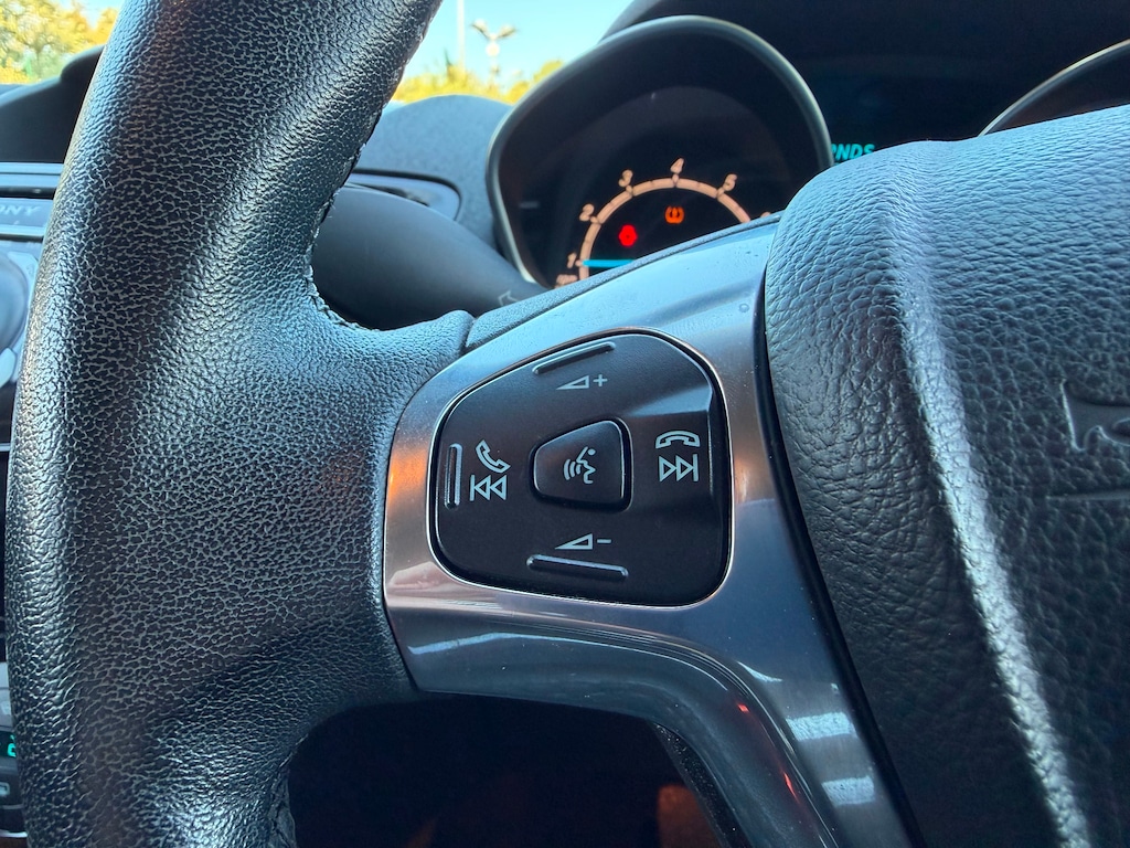 Used Ford Fiesta 2015 for sale - 76580400: Photo 16