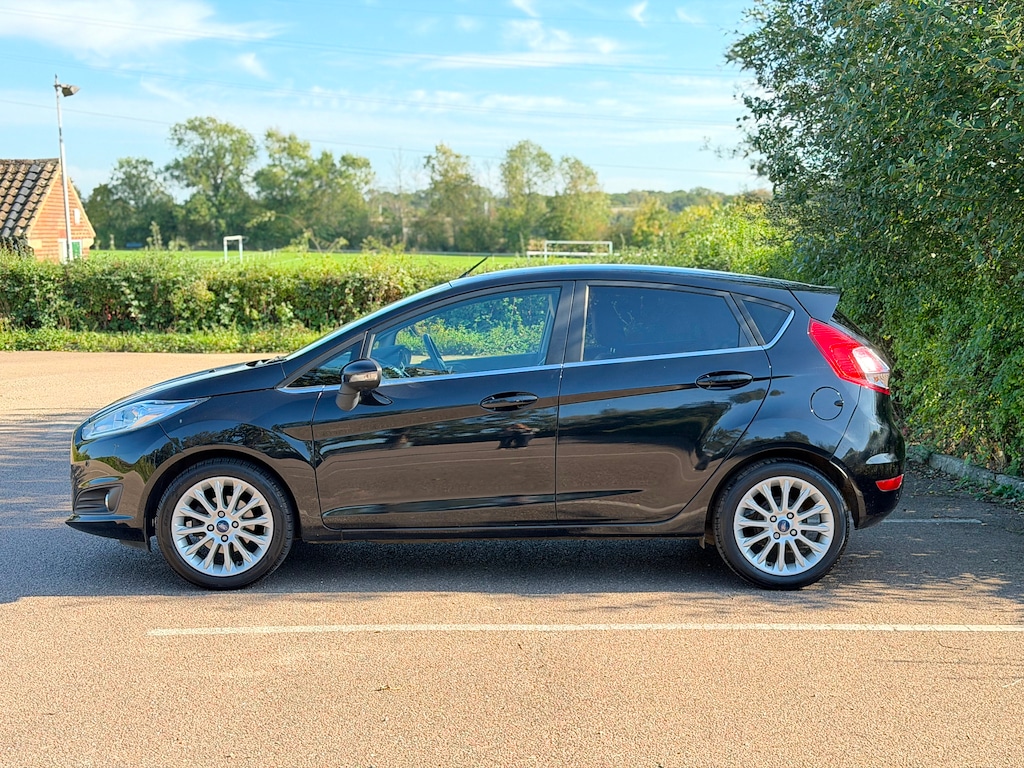 Used Ford Fiesta 2015 for sale - 76580400: Photo 5