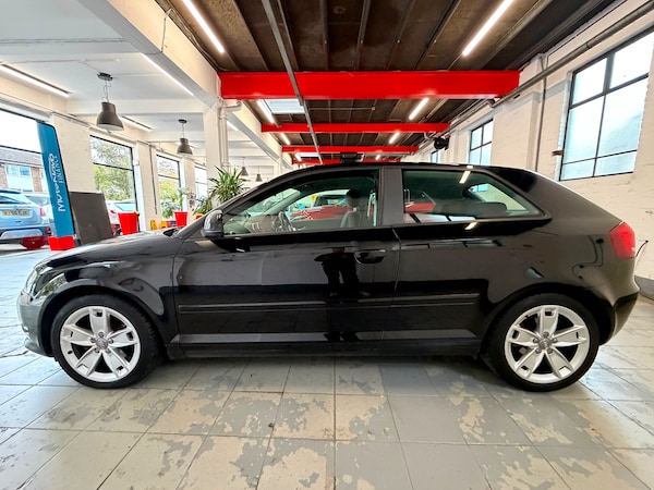 Used Audi A3 2010 for sale - 76312509: Photo 4