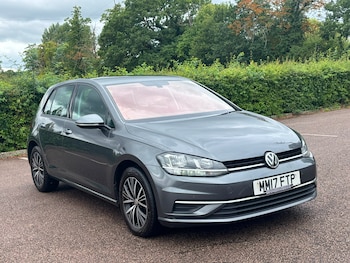 Used Volkswagen Golf 2017 for sale - 75570077: Photo