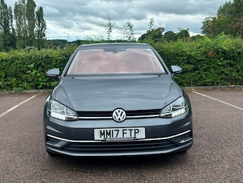 Used Volkswagen Golf 2017 for sale - 75570077: Photo