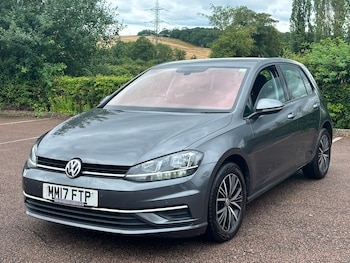 Used Volkswagen Golf 2017 for sale - 75570077: Photo