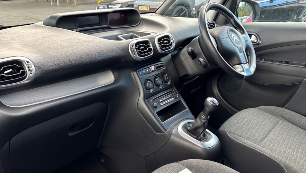 Used Citroen C3 Picasso 2017 for sale - 76393839: Photo 5