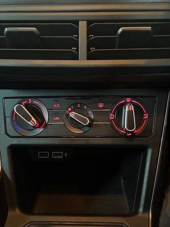 Used Volkswagen Polo 2019 for sale - 76442159: Photo 7