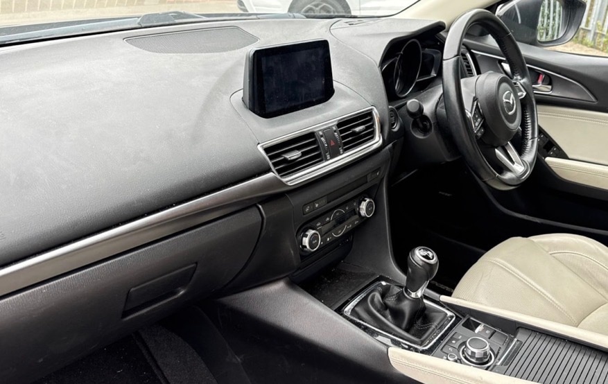Used Mazda Mazda3 2017 for sale - 76373041: Photo 6