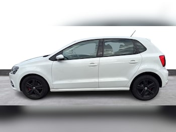 Used Volkswagen Polo 2016 for sale - 76366680: Photo