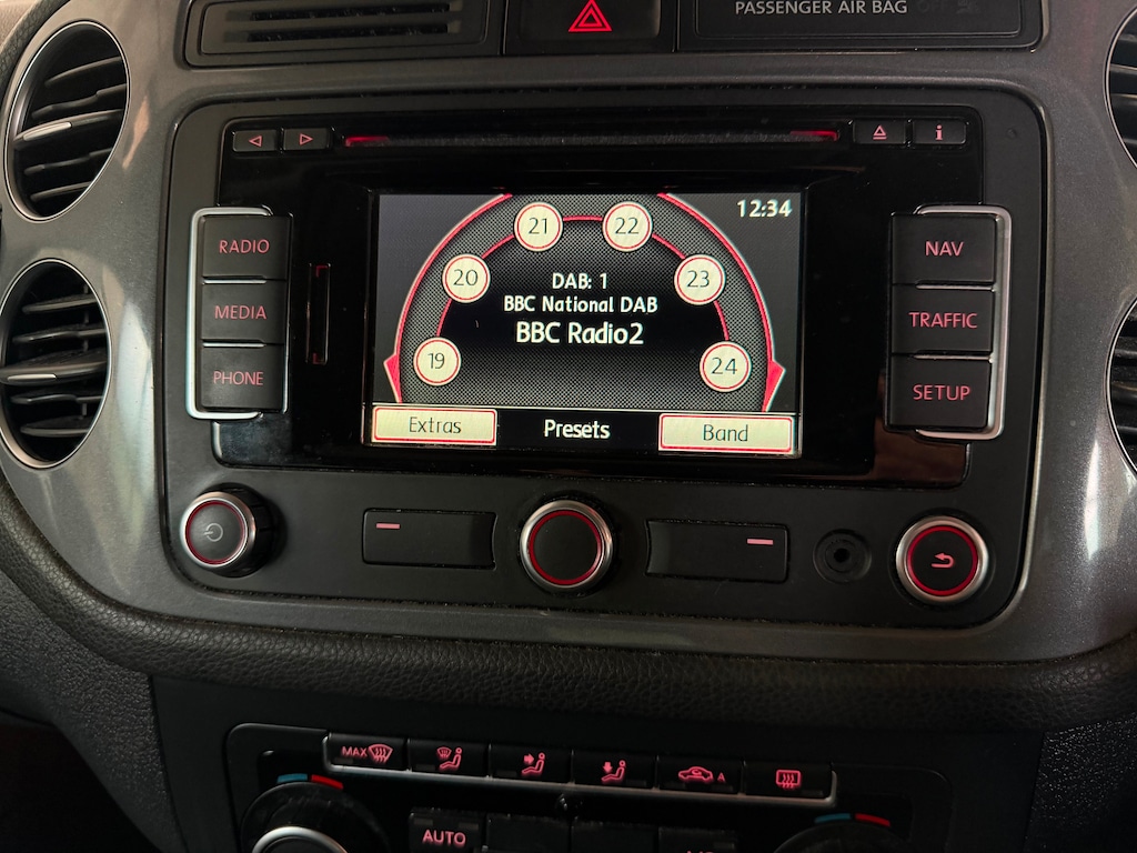 Used Volkswagen Tiguan 2015 for sale - 76196225: Photo 16