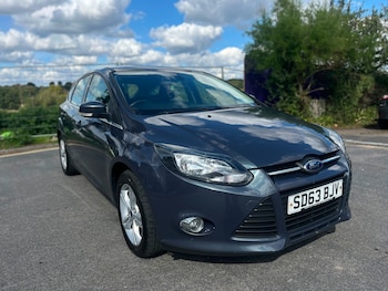 2014 - 1.6 Zetec Hatchback 5dr Petrol Manual Euro 5 (105 ps)
