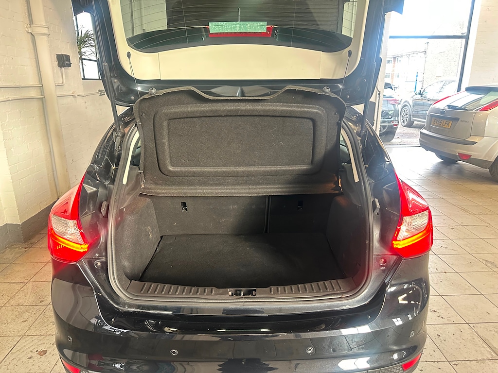 Used Ford Focus 2012 for sale - 77225418: Photo 9