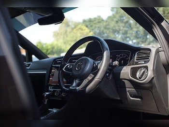 Used Volkswagen Golf 2019 for sale - 79353212: Photo
