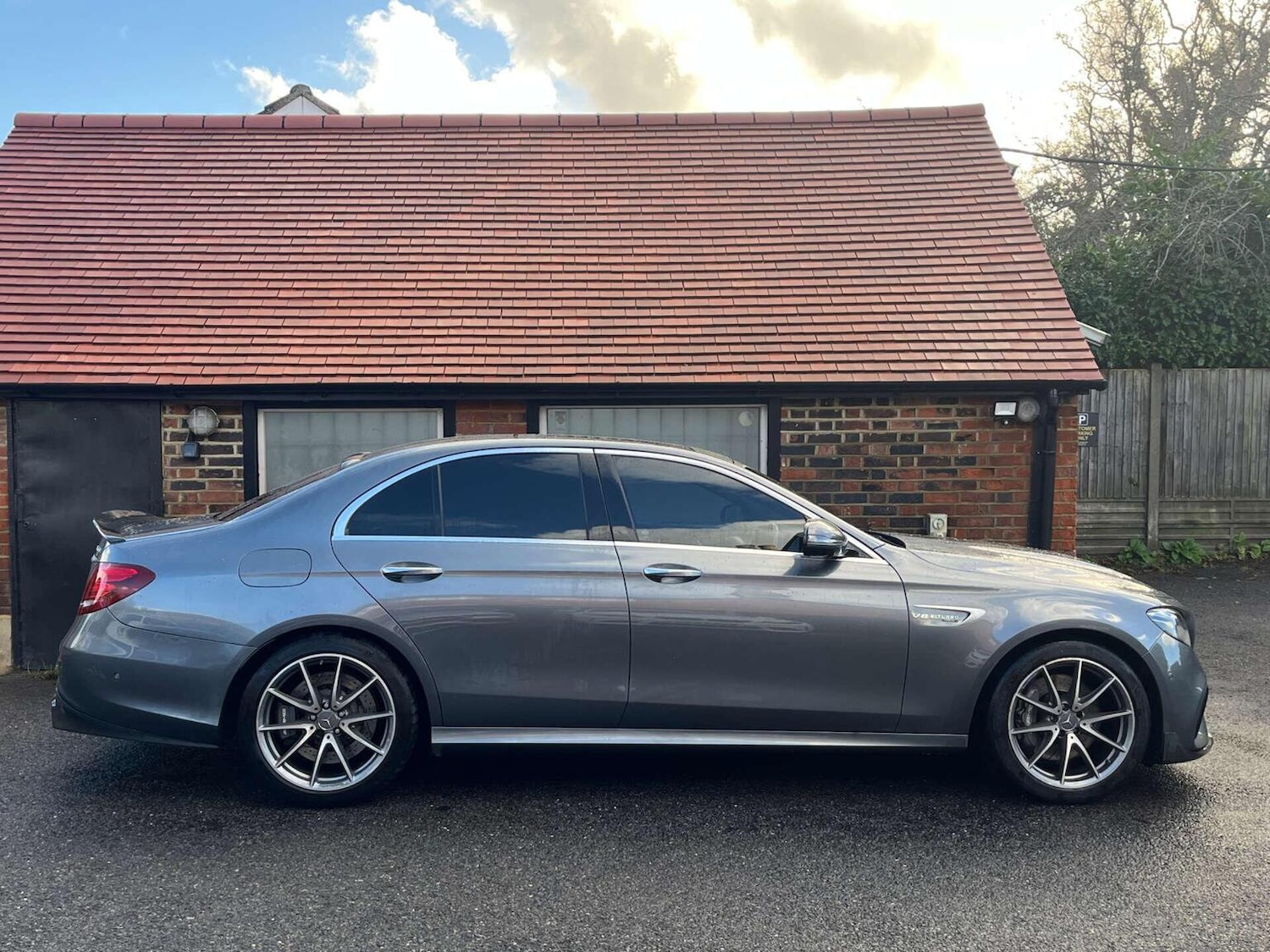 Used Mercedes-Benz E Class 2018 for sale - 77014774: Photo 2