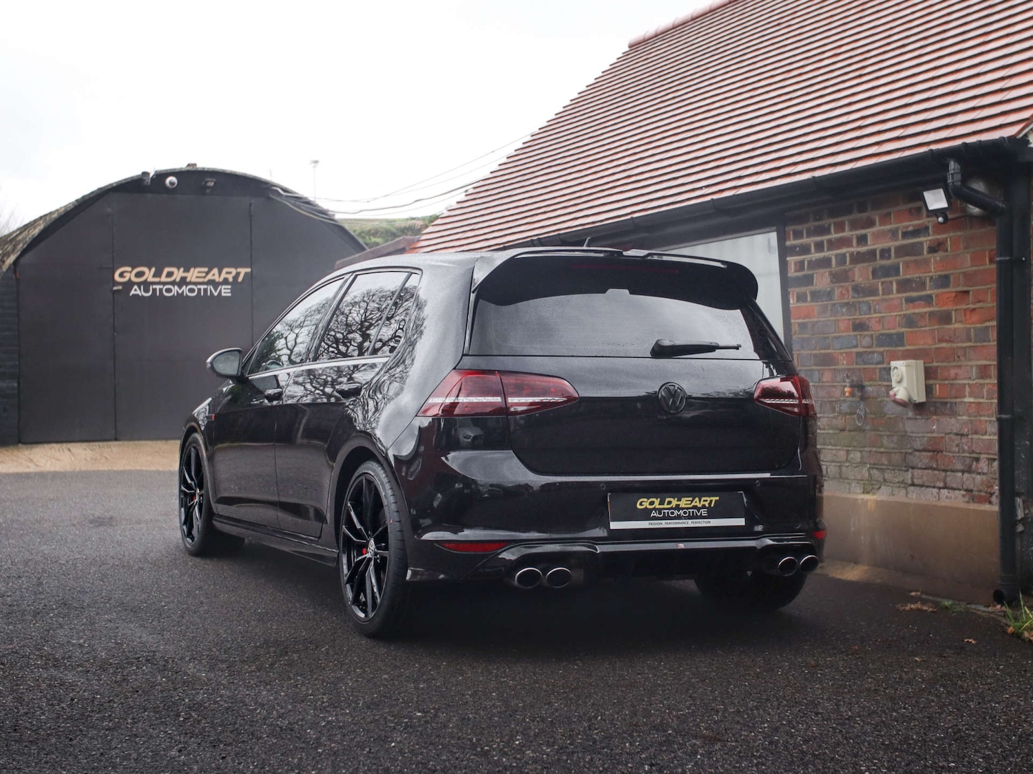 Used Volkswagen Golf 2017 for sale - 77170829: Photo 2