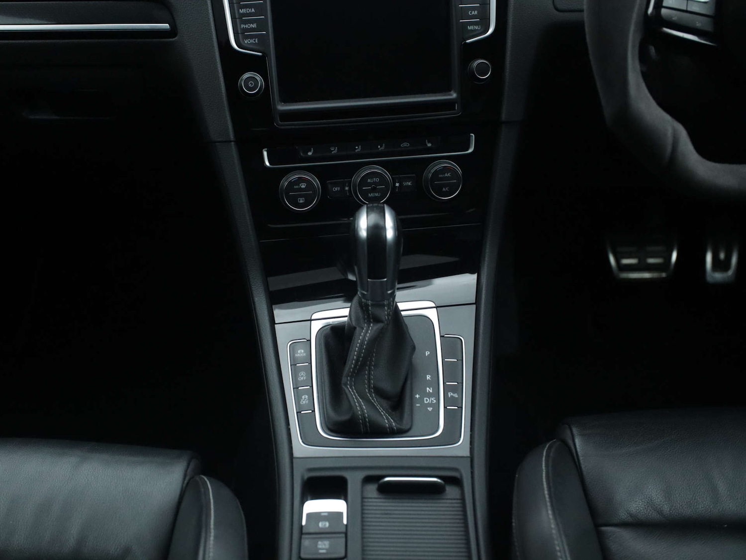 Used Volkswagen Golf 2017 for sale - 77170829: Photo 28