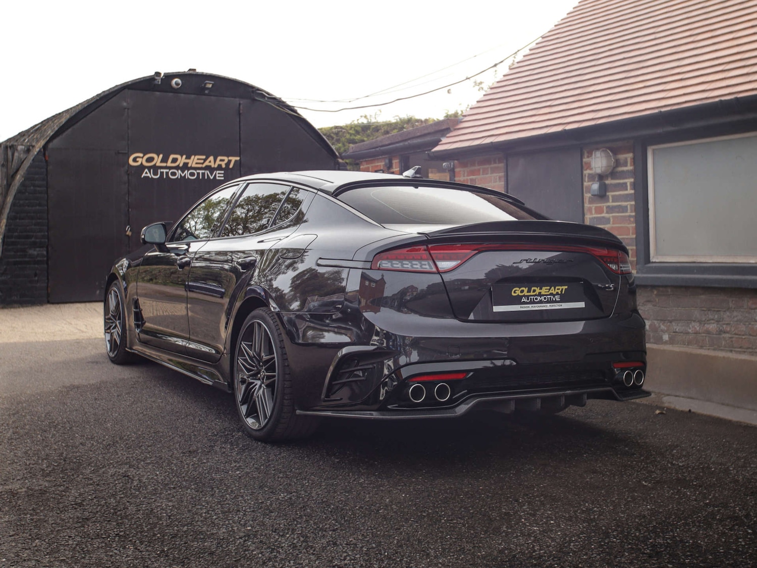 Used Kia Stinger 2021 for sale - 78182031: Photo 2