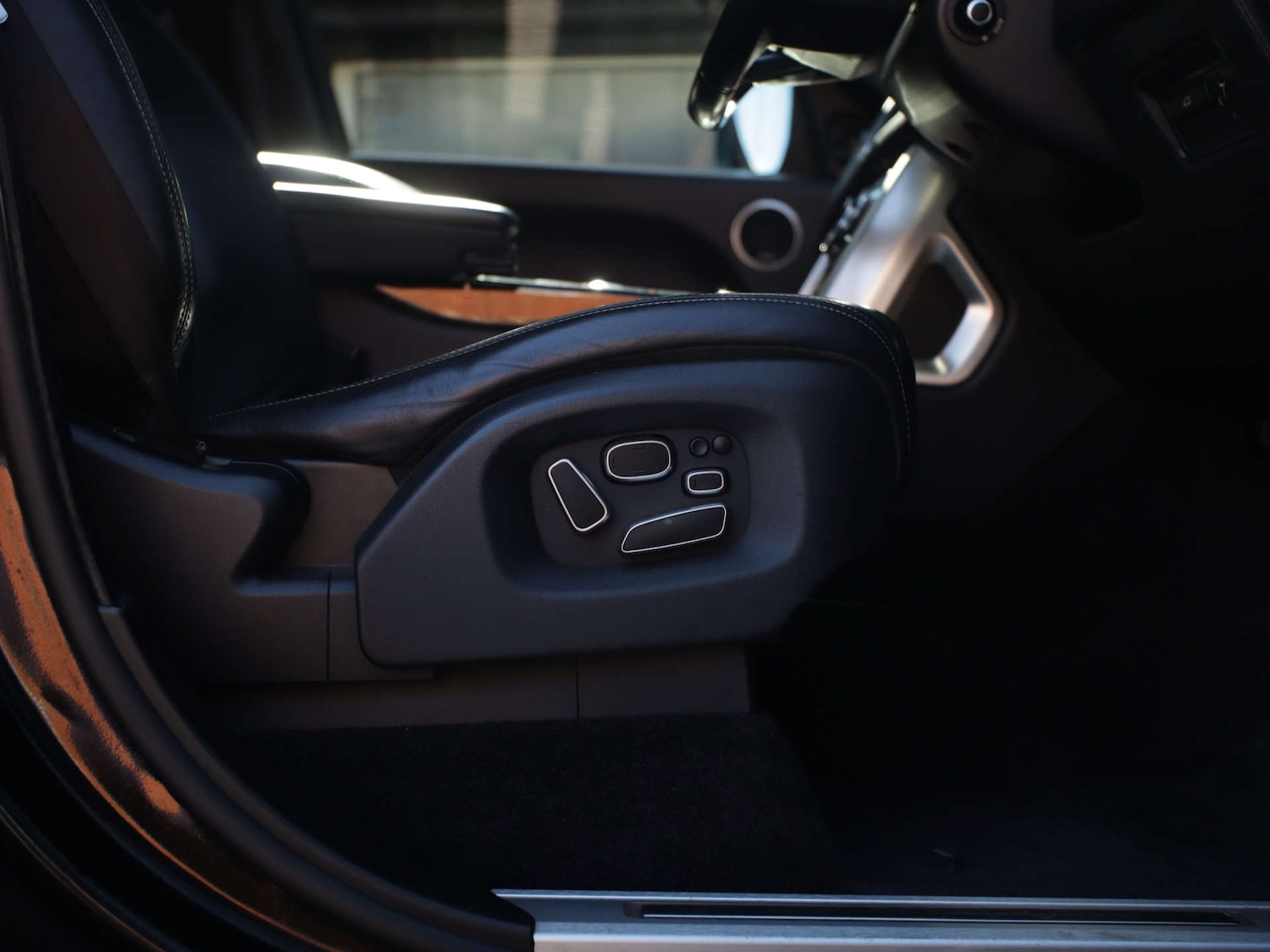 Used Land Rover Range Rover 2015 for sale - 77170836: Photo 24