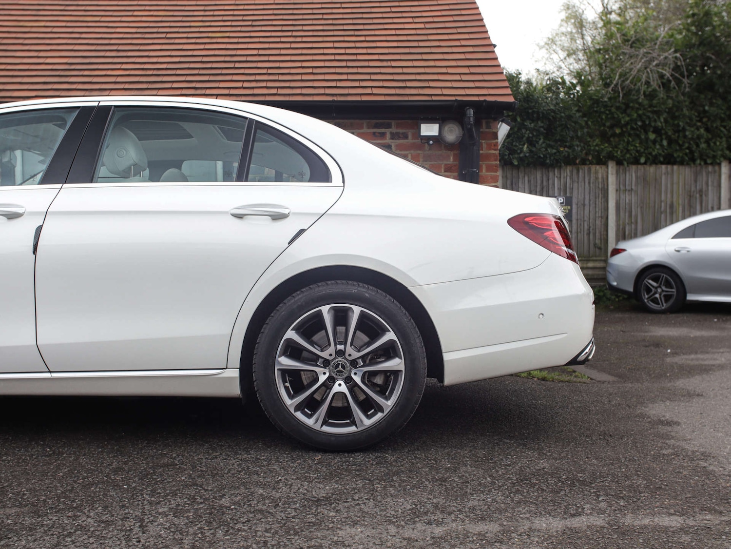 Used Mercedes-Benz E Class 2017 for sale - 77916399: Photo 11