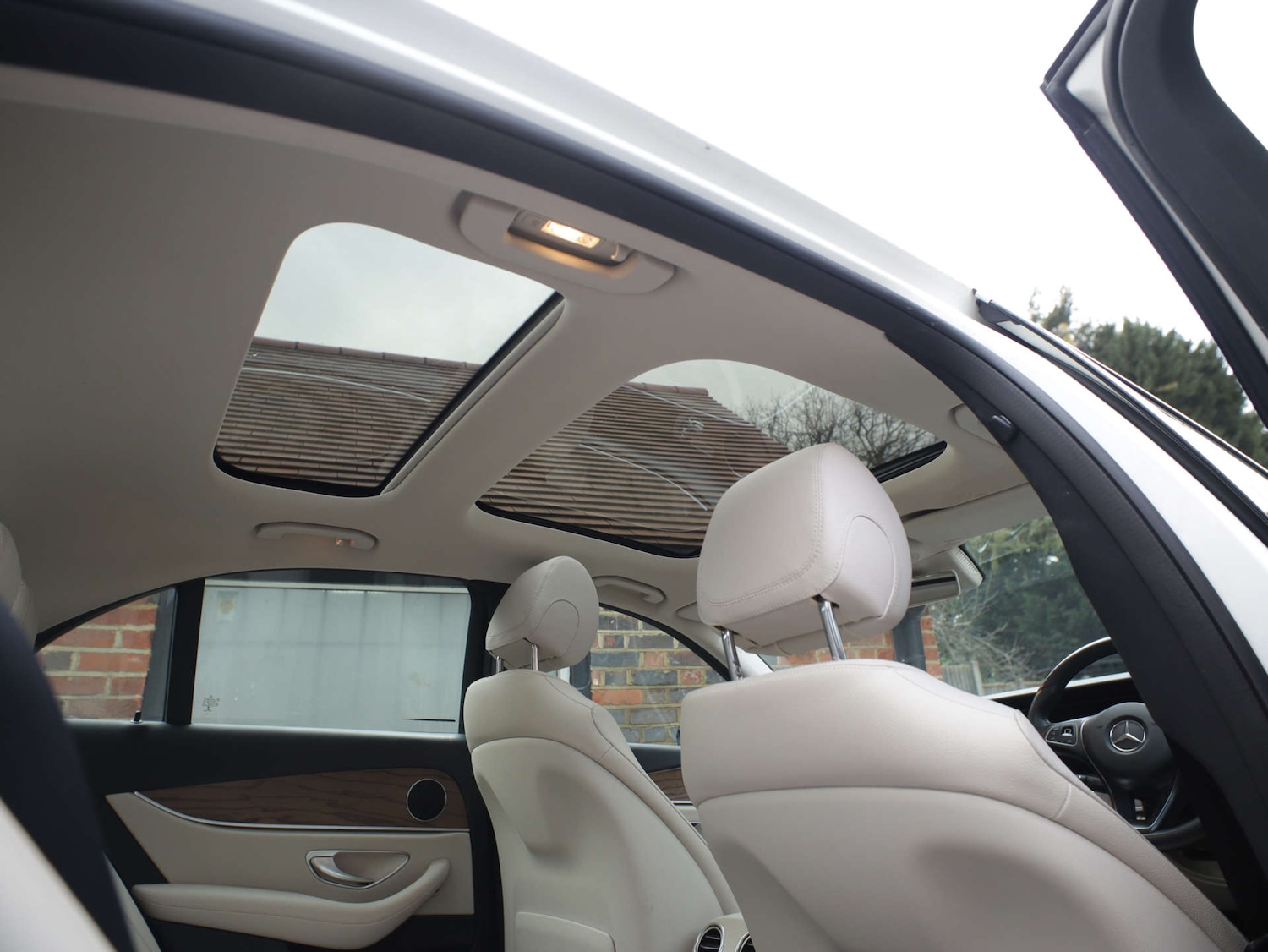 Used Mercedes-Benz E Class 2017 for sale - 77916399: Photo 23