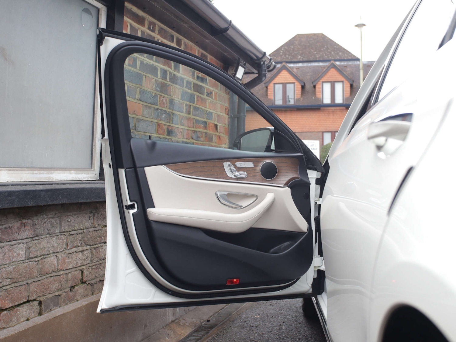 Used Mercedes-Benz E Class 2017 for sale - 77916399: Photo 29