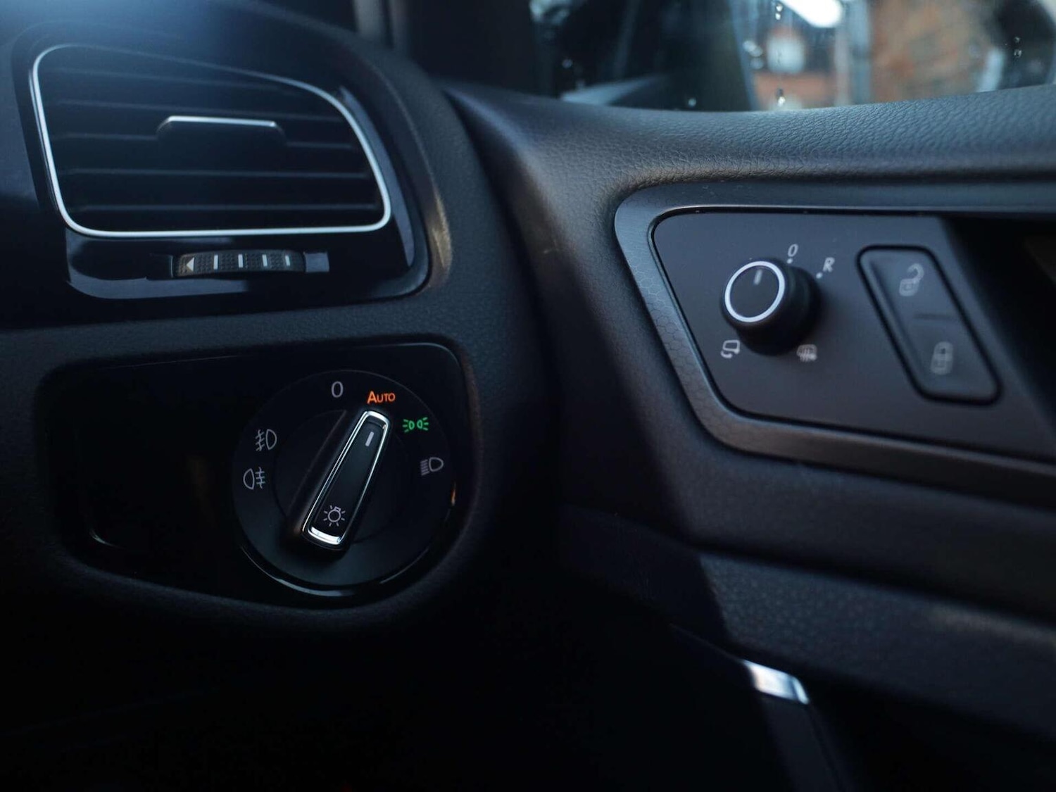 Used Volkswagen Golf 2018 for sale - 76785010: Photo 33