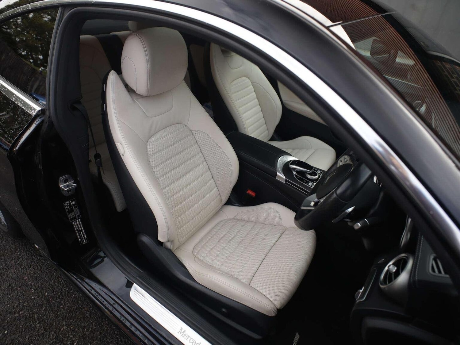 Used Mercedes-Benz C Class 2019 for sale - 76358226: Photo 24