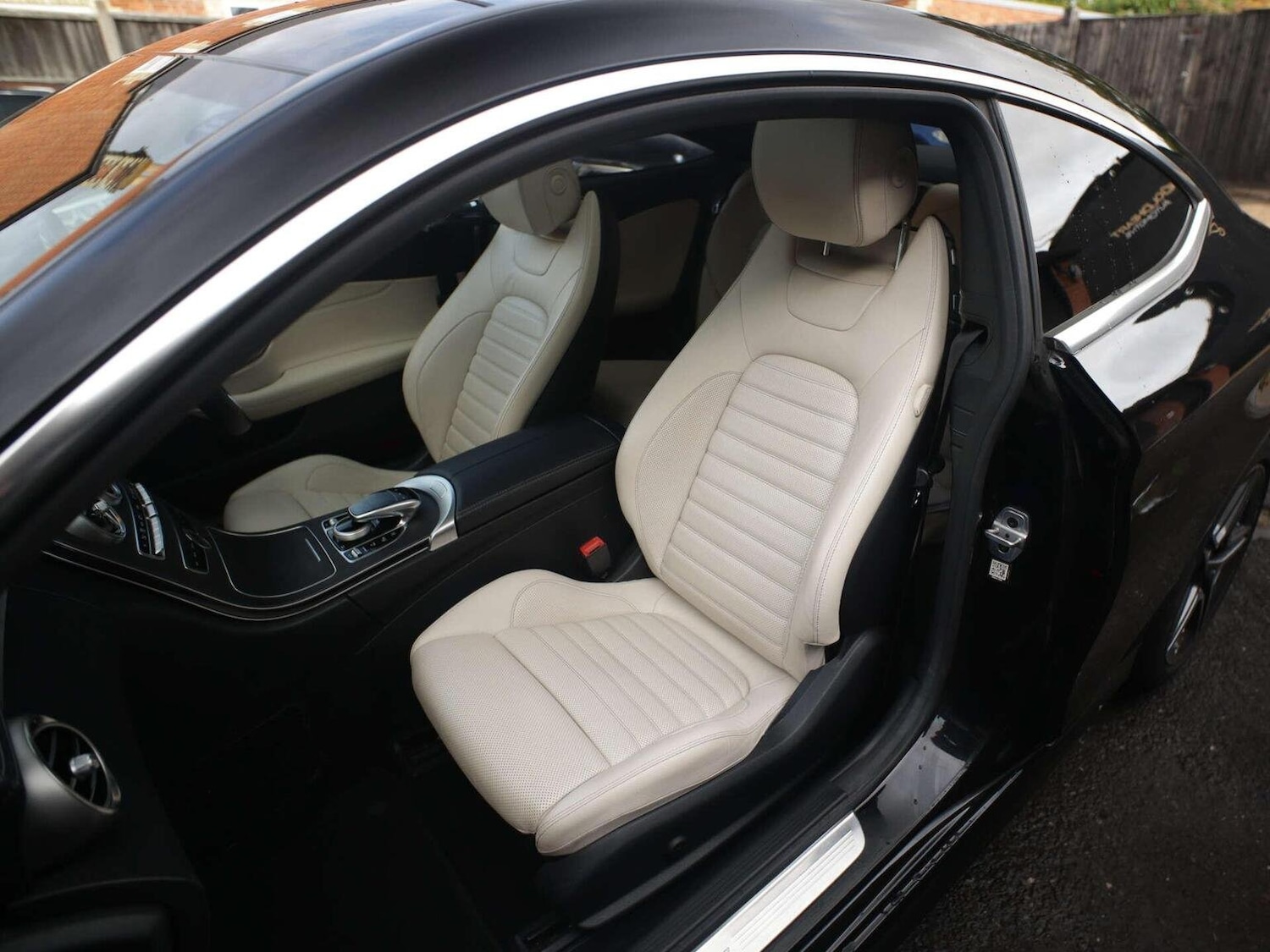 Used Mercedes-Benz C Class 2019 for sale - 76358226: Photo 26
