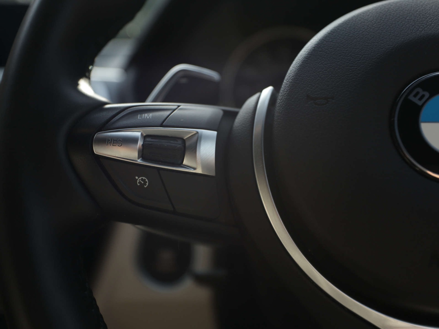 Used BMW 3 Series 2018 for sale - 77967836: Photo 31