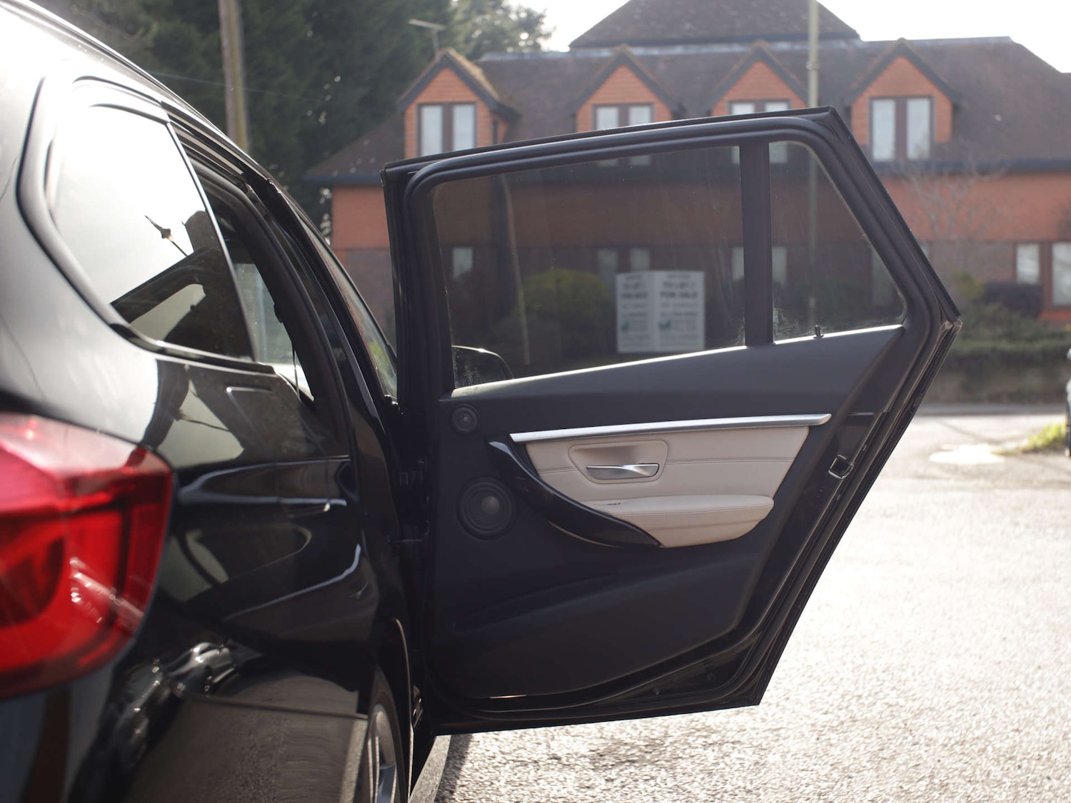 Used BMW 3 Series 2018 for sale - 77967836: Photo 37