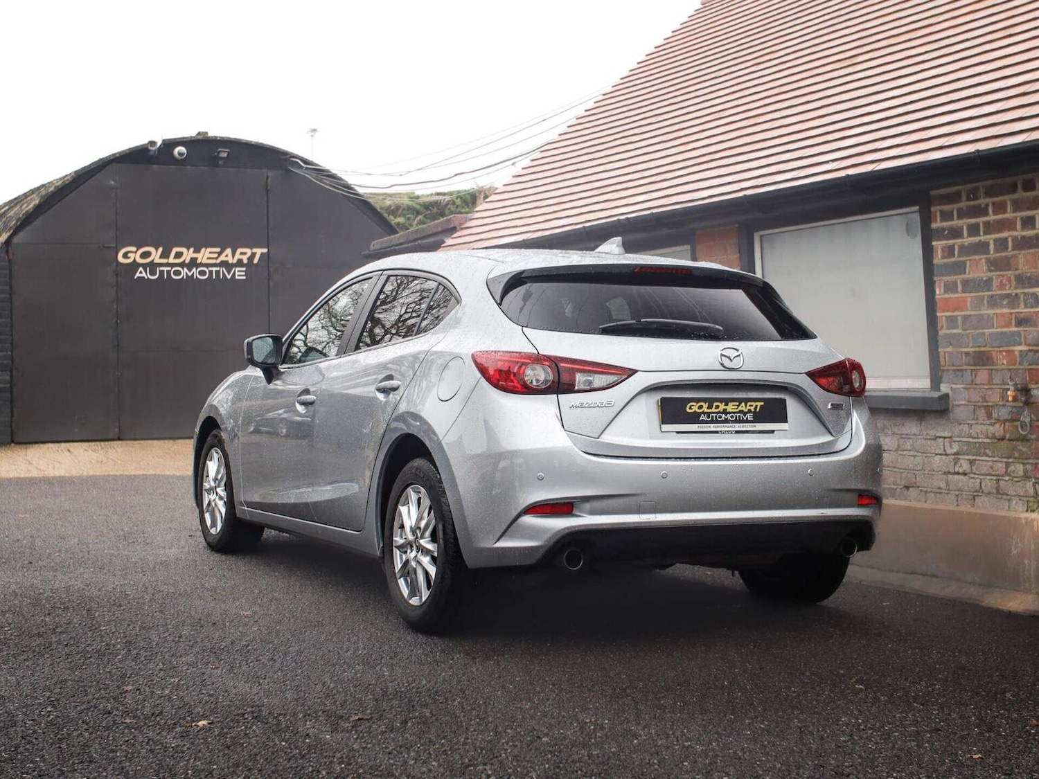 Used Mazda Mazda3 2017 for sale - 76891774: Photo 2