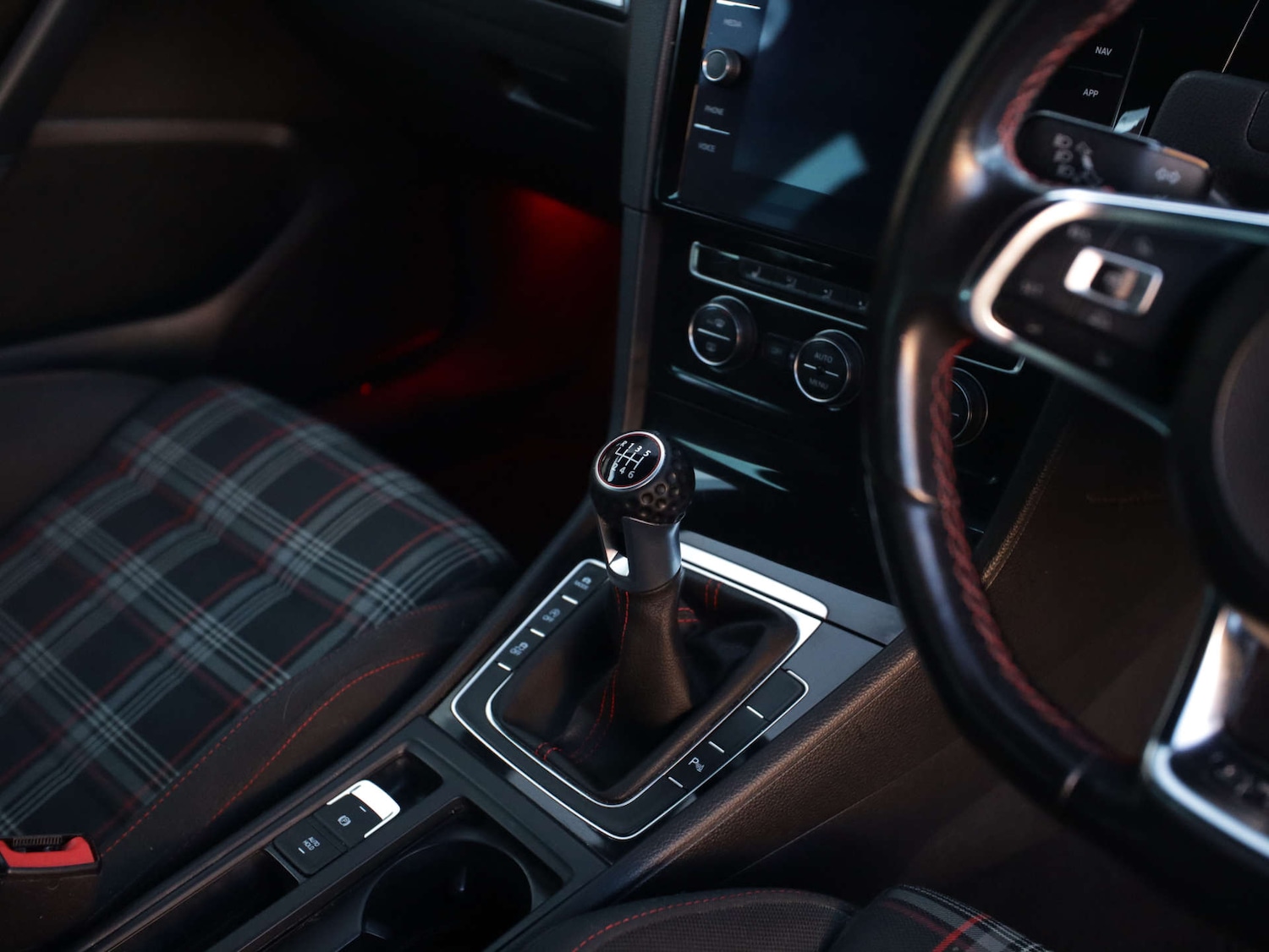 Used Volkswagen Golf 2018 for sale - 77170822: Photo 31