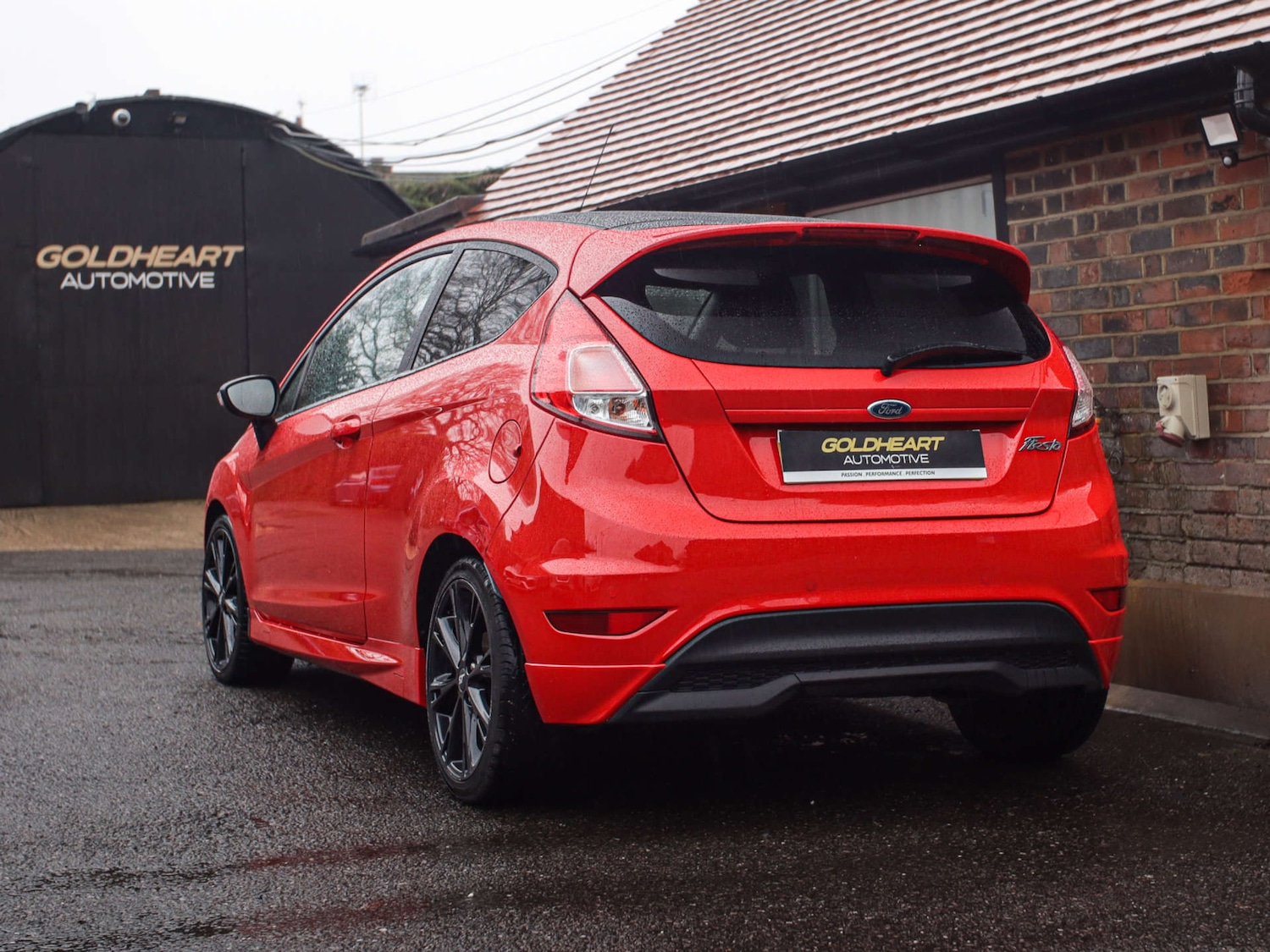 Used Ford Fiesta 2015 for sale - 77420231: Photo 2