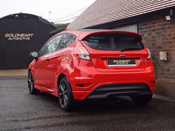 Used Ford Fiesta 2015 for sale - 77420231: Photo