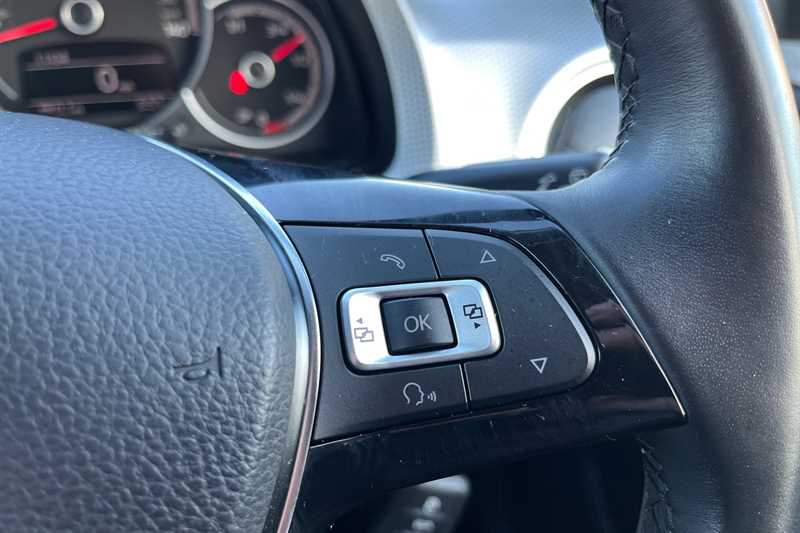 Used Volkswagen up! 2018 for sale - 76828383: Photo 22