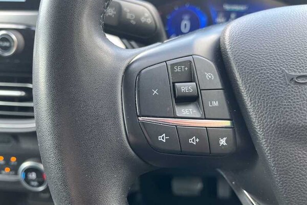 Used Ford Kuga 2022 for sale - 75636960: Photo 21