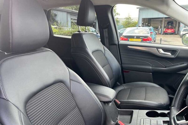 Used Ford Kuga 2022 for sale - 75636960: Photo 23