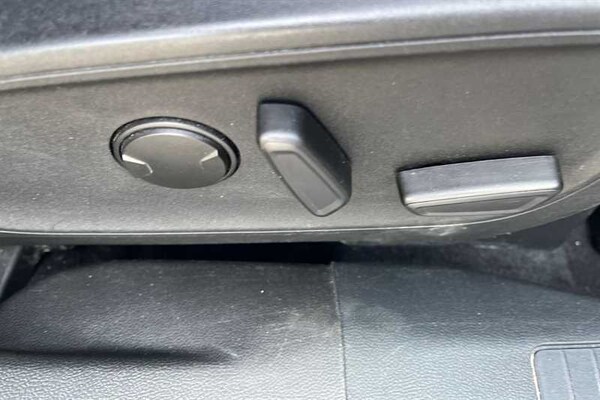 Used Ford Kuga 2022 for sale - 75636960: Photo 26
