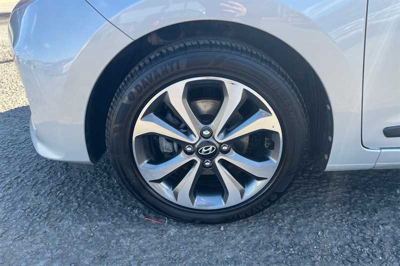 Used Hyundai i10 2019 for sale - 78120800: Photo 12