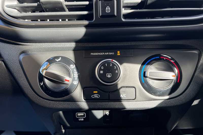 Used Hyundai i10 2021 for sale - 76939630: Photo 15