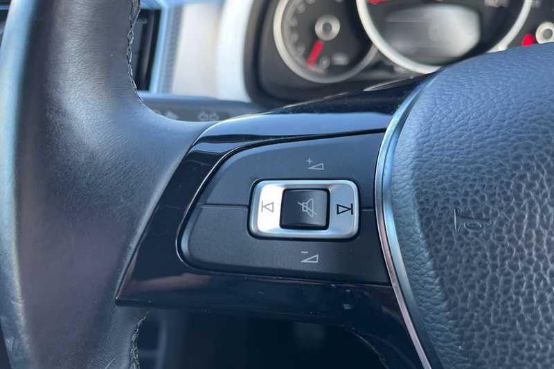 Used Volkswagen up! 2018 for sale - 76955886: Photo 21