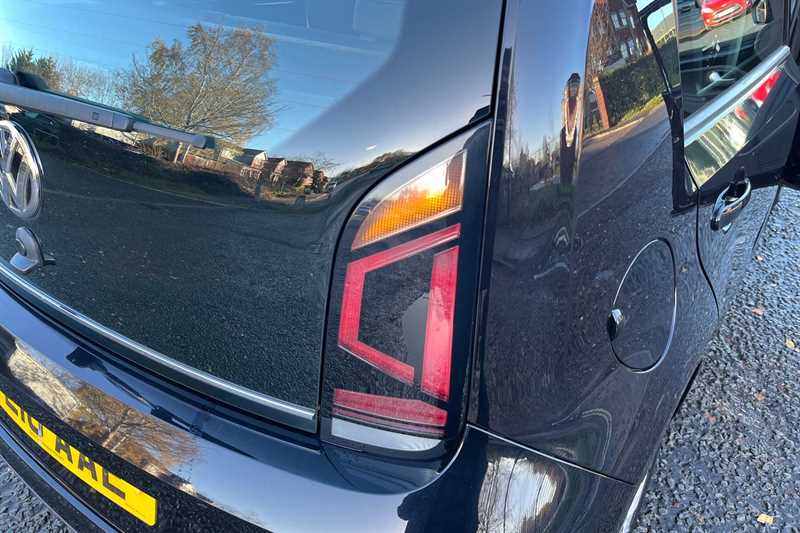 Used Volkswagen up! 2018 for sale - 76955886: Photo 32