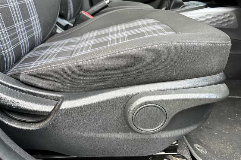 Used Hyundai i10 2023 for sale - 76503509: Photo 26