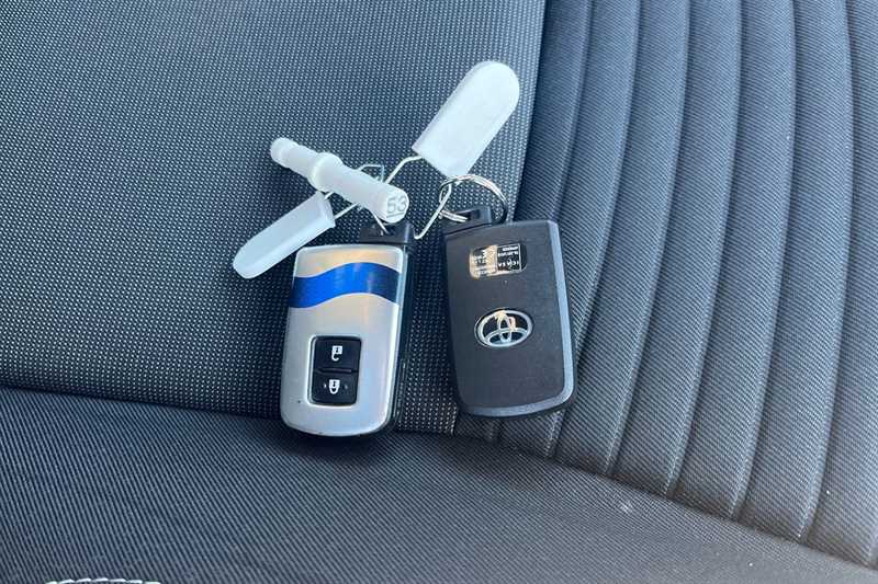 Used Toyota Yaris 2016 for sale - 77335229: Photo 36