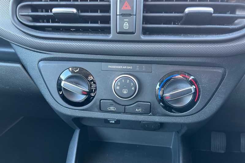 Used Hyundai i10 for sale - 77800551: Photo 15