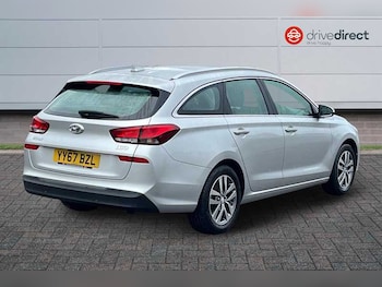 Used Hyundai i30 2017 for sale - 76890984: Photo