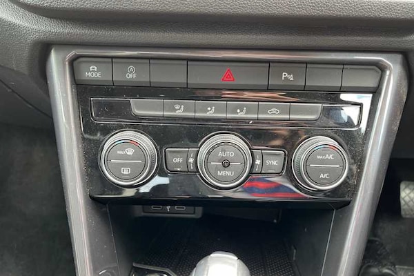 Used Volkswagen T-Roc 2021 for sale - 75480102: Photo 15