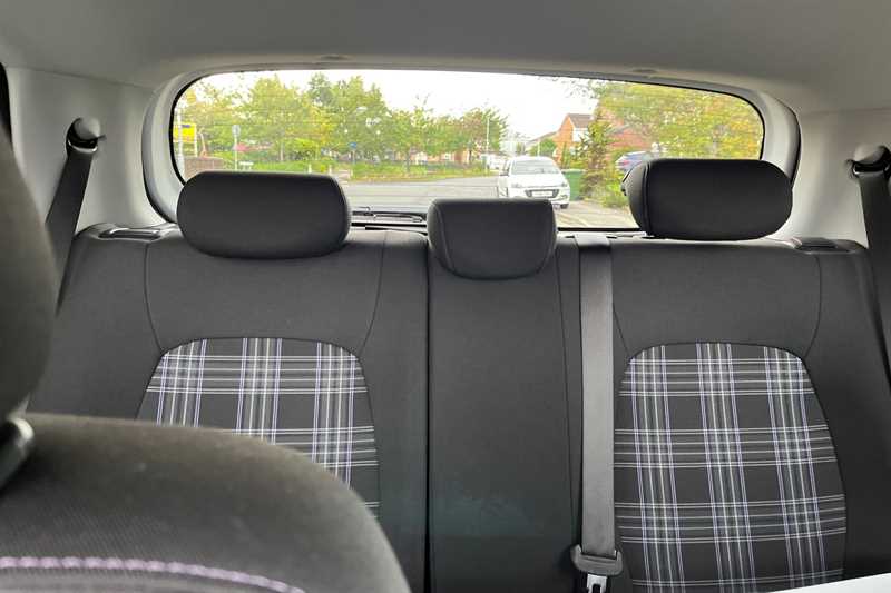 Used Hyundai i10 for sale - 76733818: Photo 24